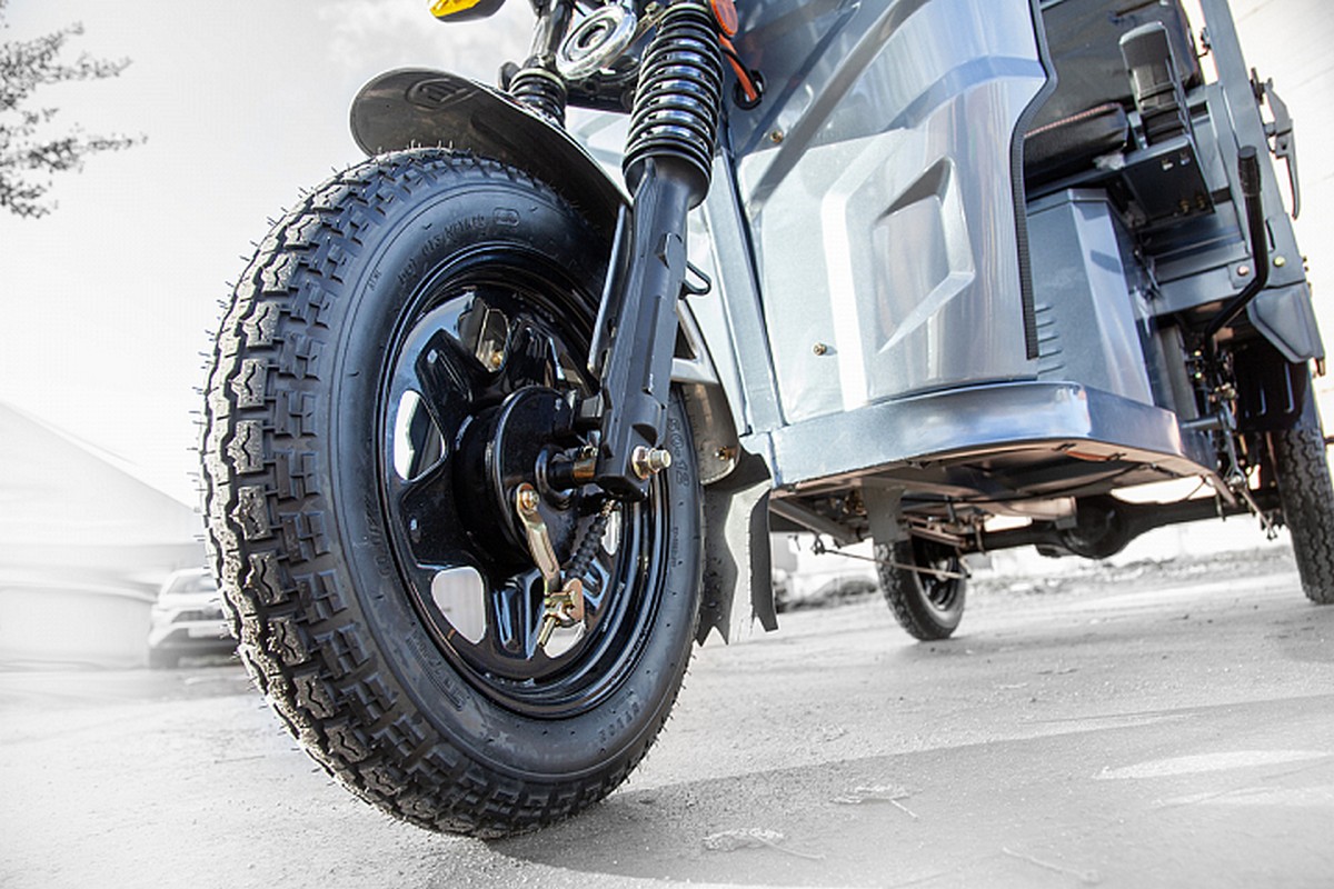 Грузовой электротрицикл RuTrike Мастер 1500 60V1000W 024452-2739 серый