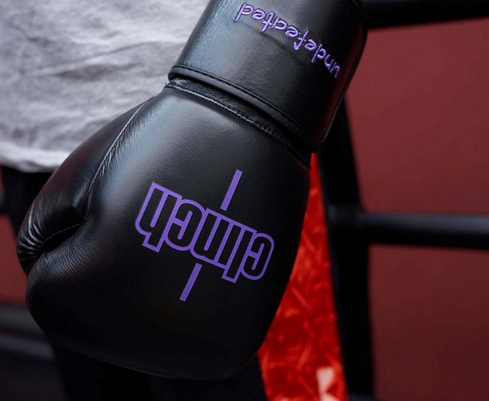 Перчатки боксерские Clinch Undefeated C161 черный
