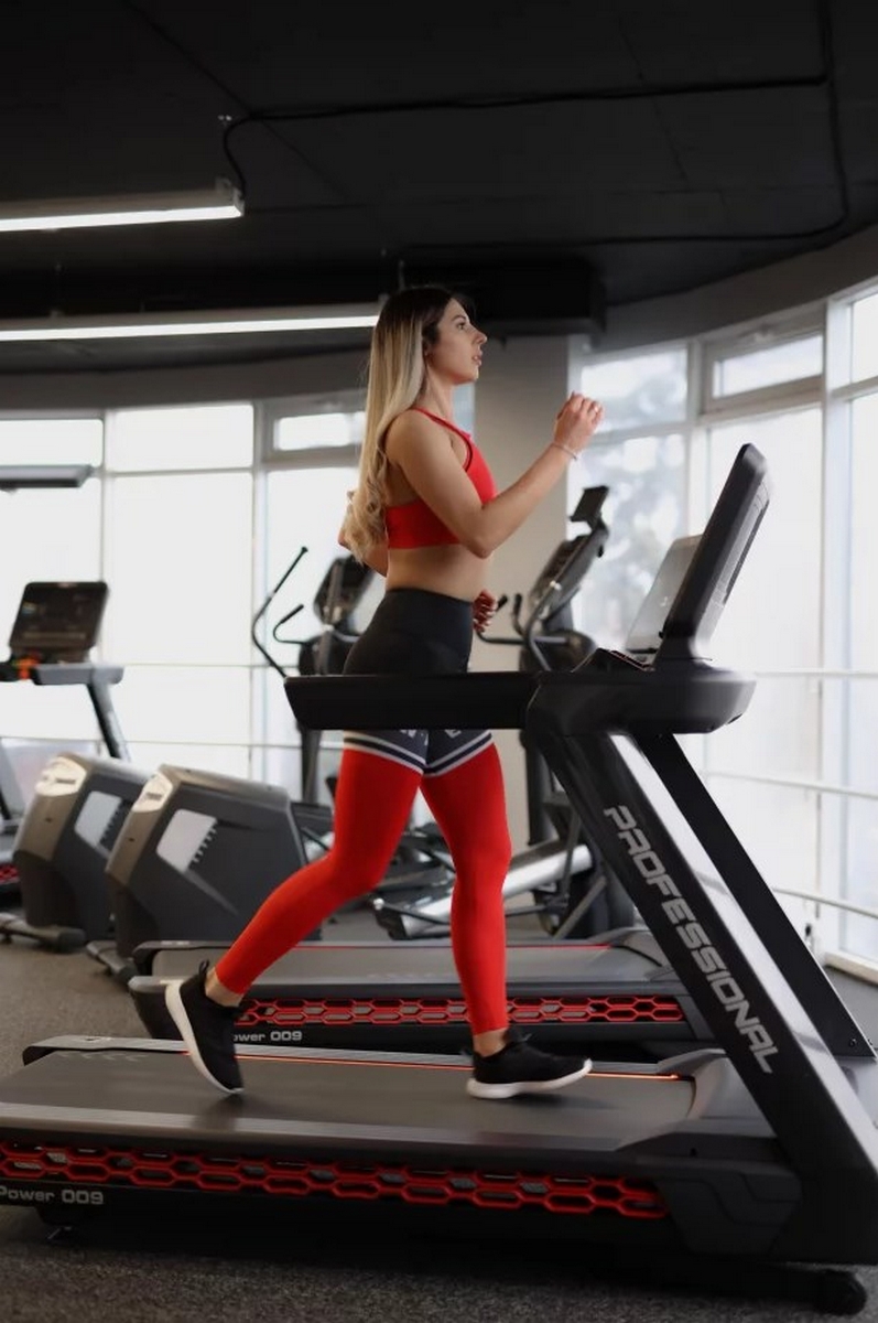Беговая дорожка UltraGym UG-Power 009
