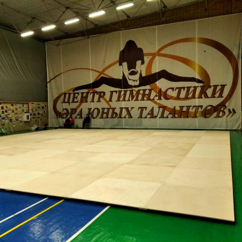 Помост для художественной гимнастики GymSport RHYTHMIC с амортизаторами 9х9 для ковра 10х10