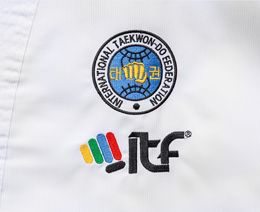 Добок для тхэквондо с поясом Adidas подростковый ITF Student Dobok белый adiTITF01
