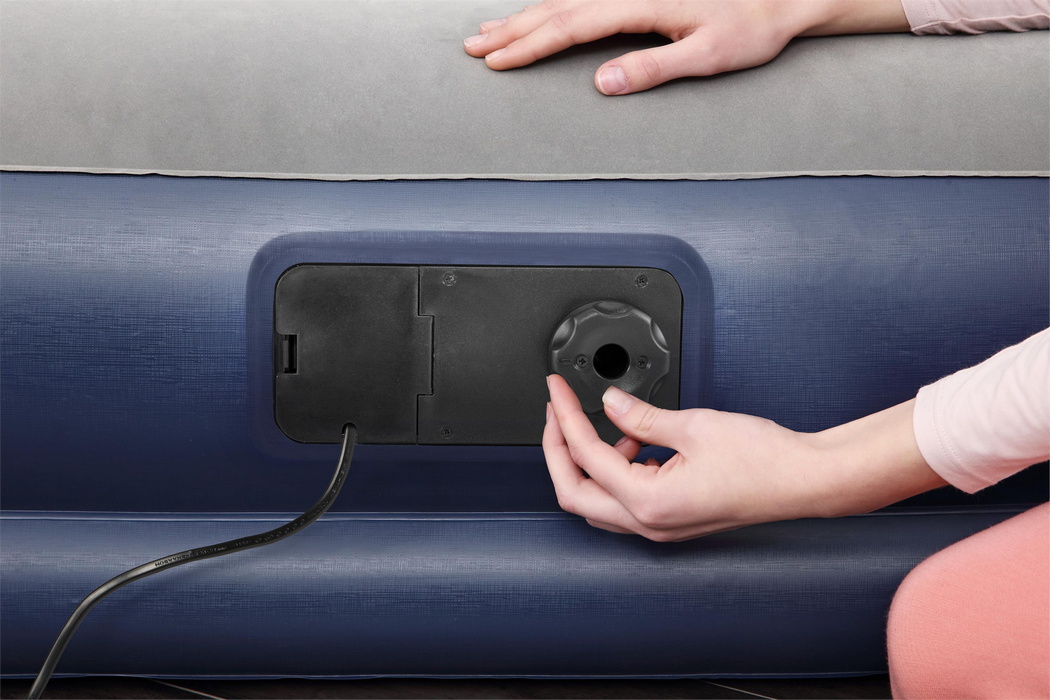 Надувная кровать Bestway Tritech Airbed 203х152х36см с подголовником, встр. электронасос 67725