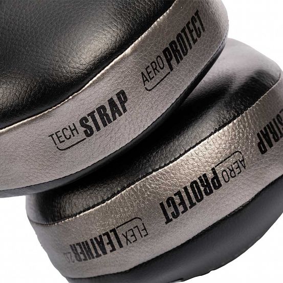 Лапы Clinch Focus Mitt Aero One черно-бронзовые C545