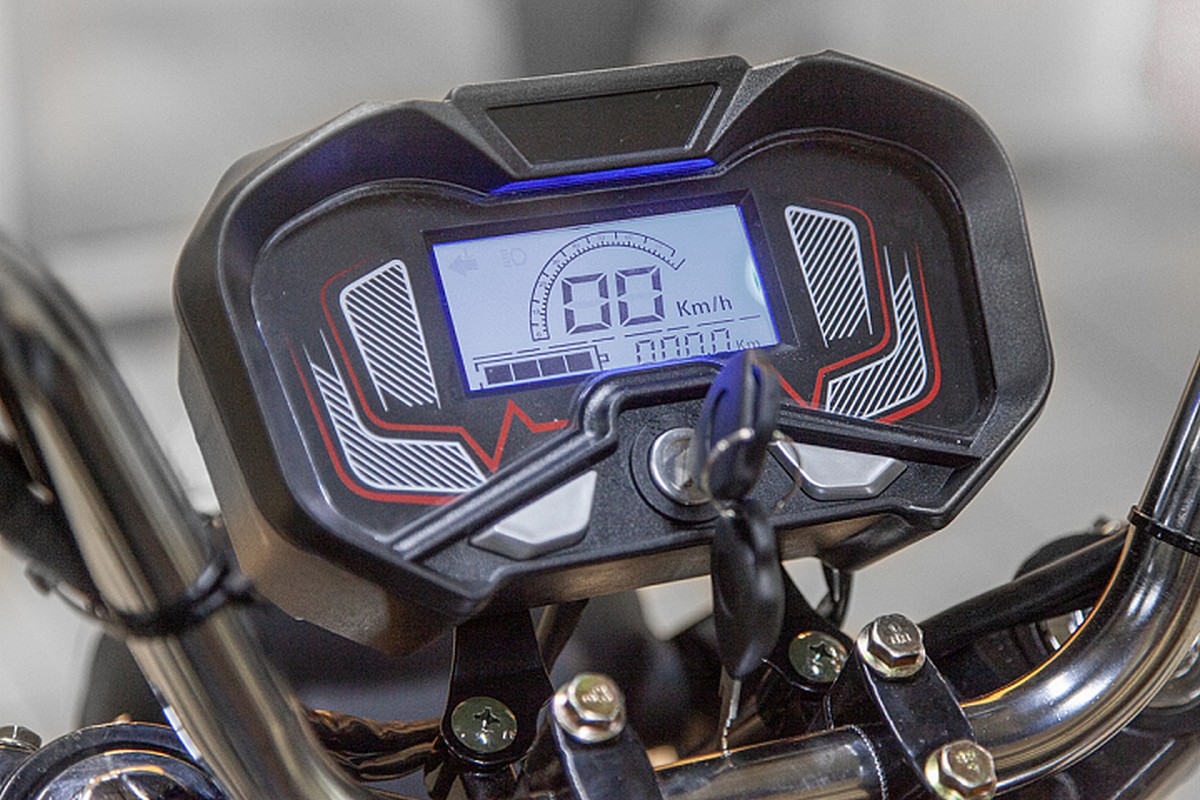Грузовой электрический трицикл RuTrike Эксперт ПРО Плюс 2200 024609-2779 серый