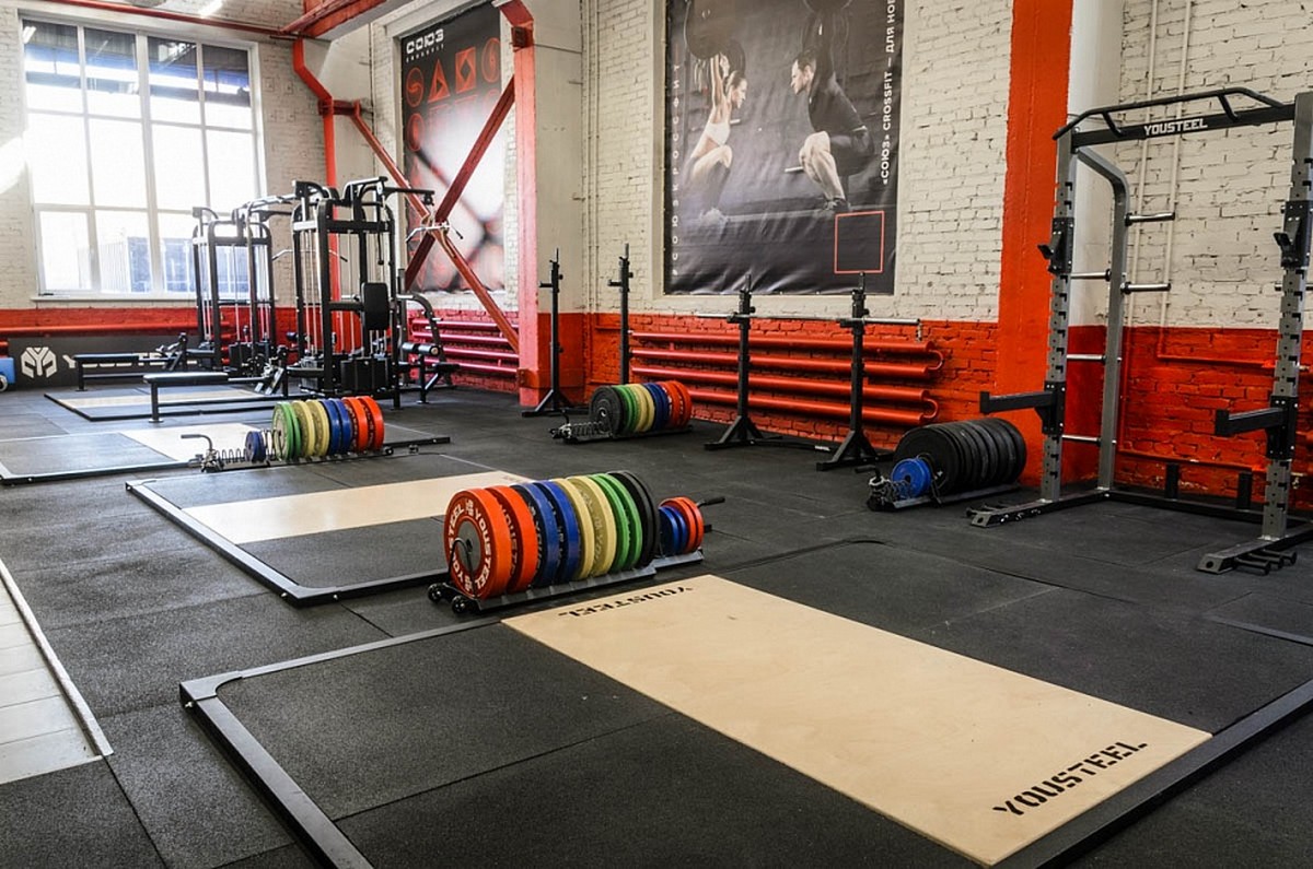 Помост тяжелоатлетический трен. YouSteel 200х300х4 см, щит береза 40мм | Premium Fitness