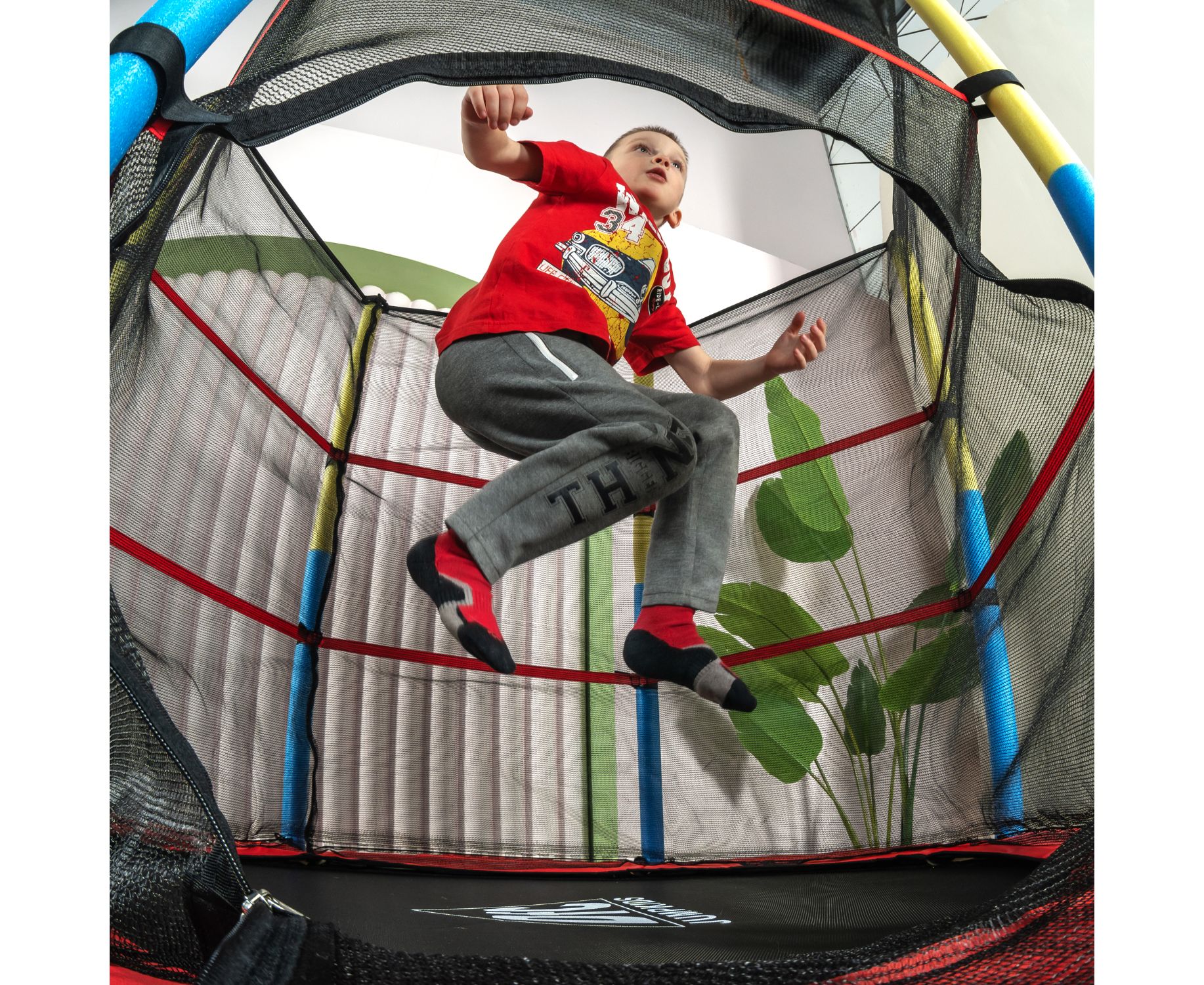 Батут DFC Jump kids 55" (137см) 55INCH-JD-RYB красно-желто-синий