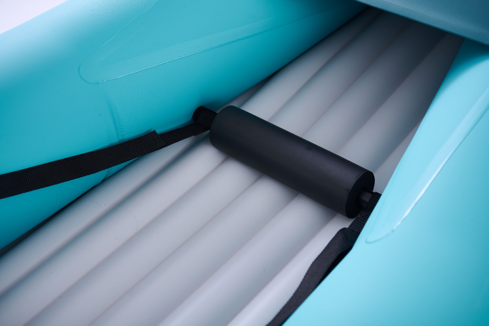 Надувная байдарка Kayak Glider-475 475x83х42см, 3 весла, 3 сиденья, киль, до 230кг Aqua Marina Glider-475 PA-25GD03