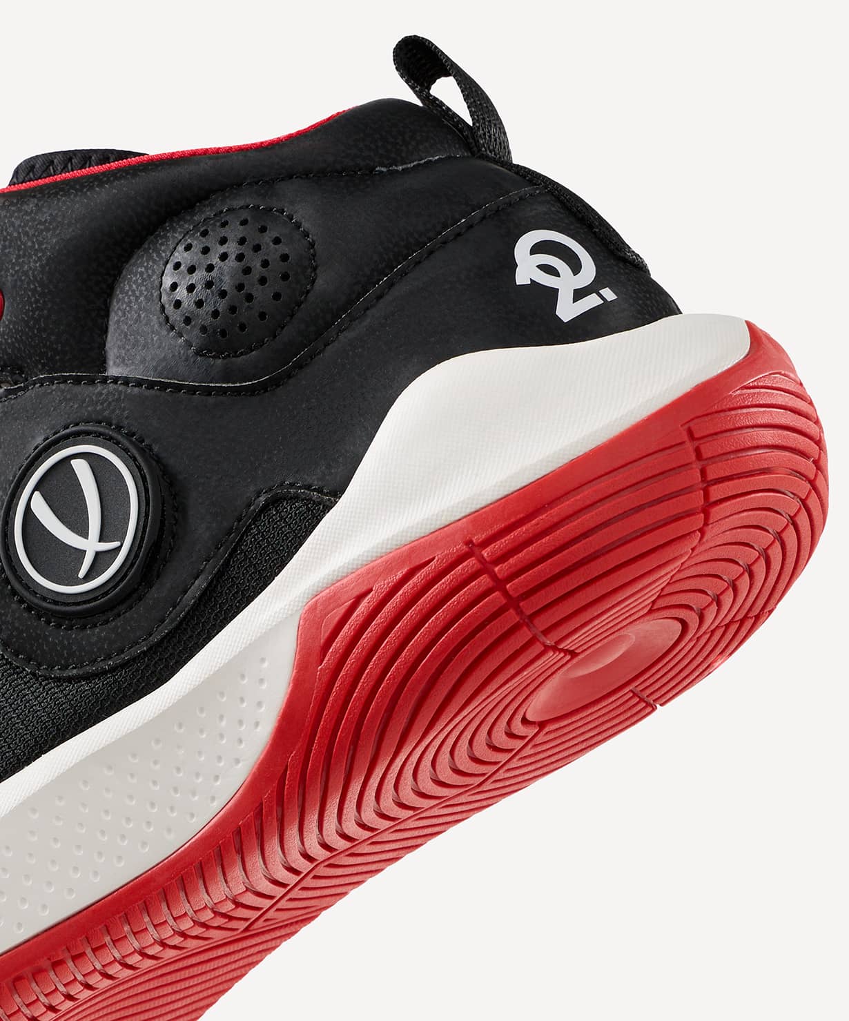 Кроссовки баскетбольные Jogel Launch 2.0 MID, черный\красный\белый