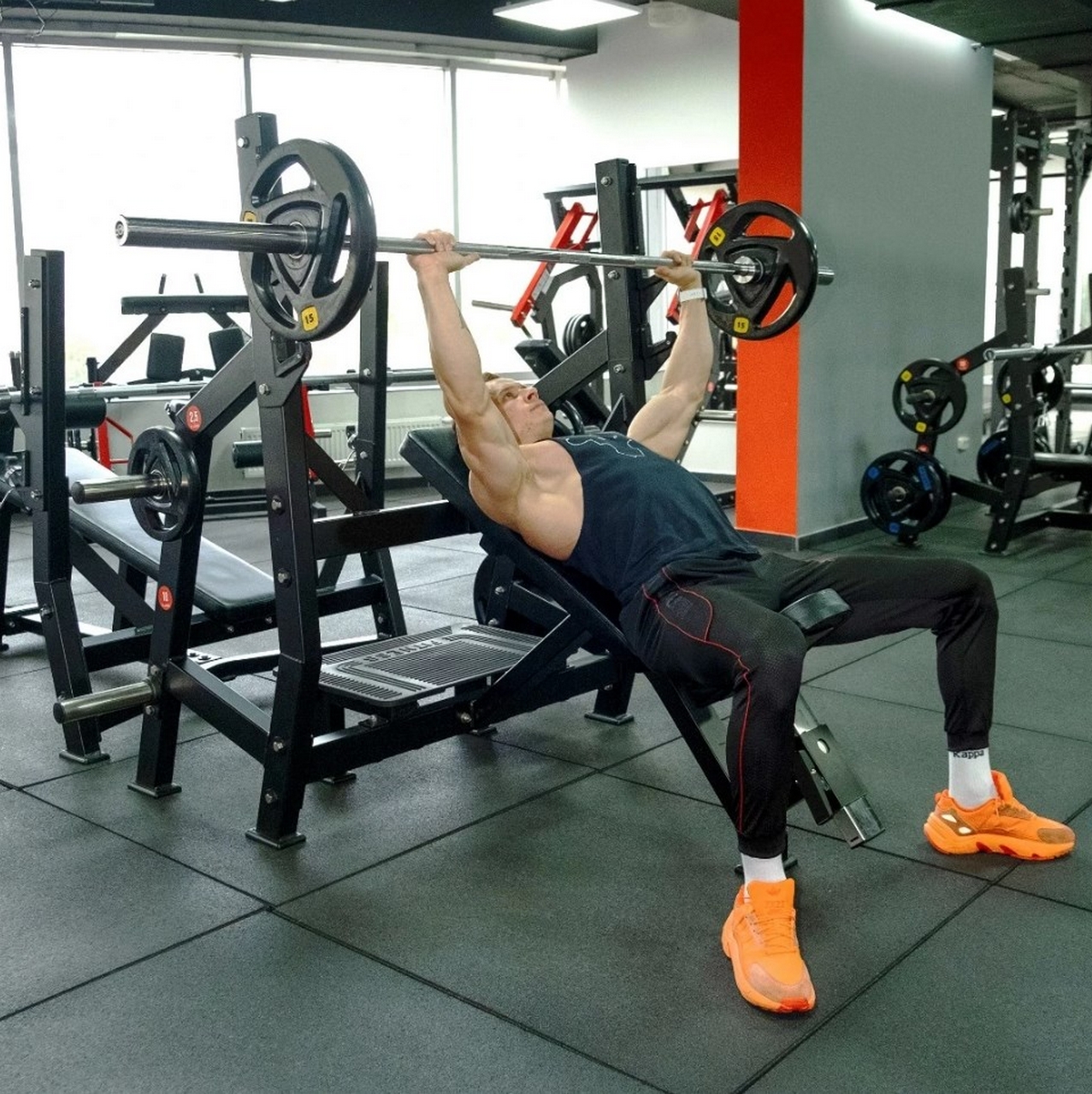 Скамья для жима наклонная Protrain PP142 черный с желтыми частями | Premium Fitness