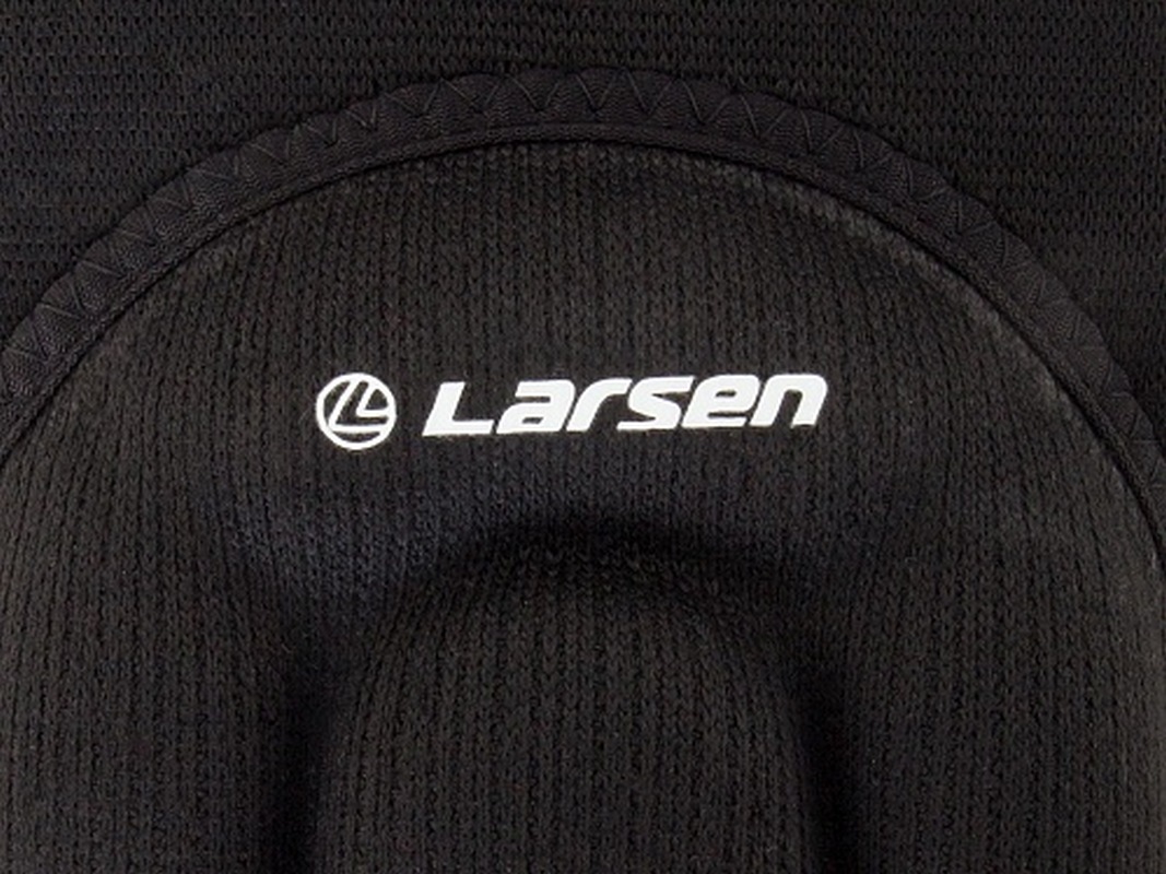 Защита колена Larsen ECE 052 черный