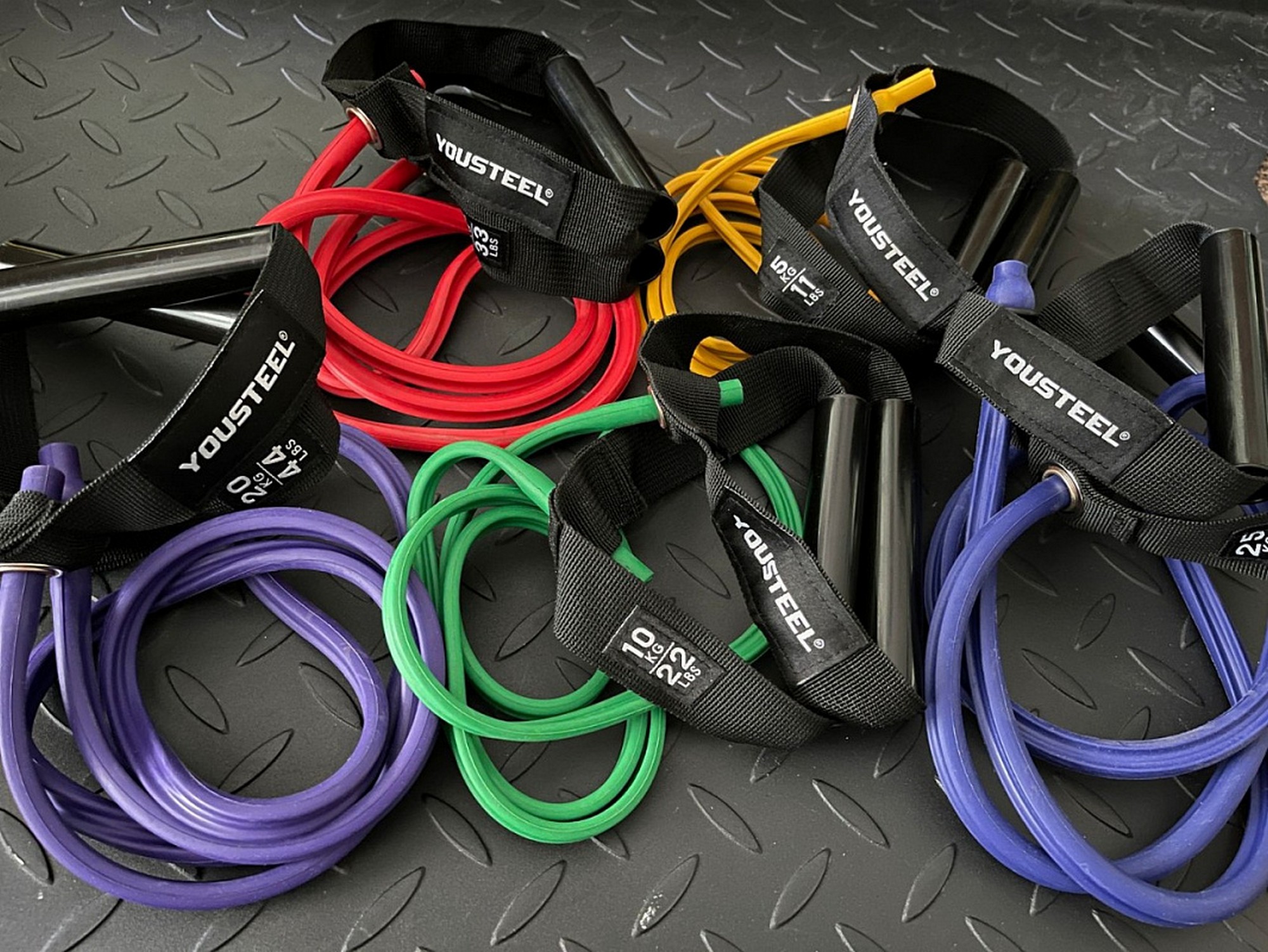 Эспандер с ручками YouSteel Hard 15kg красный