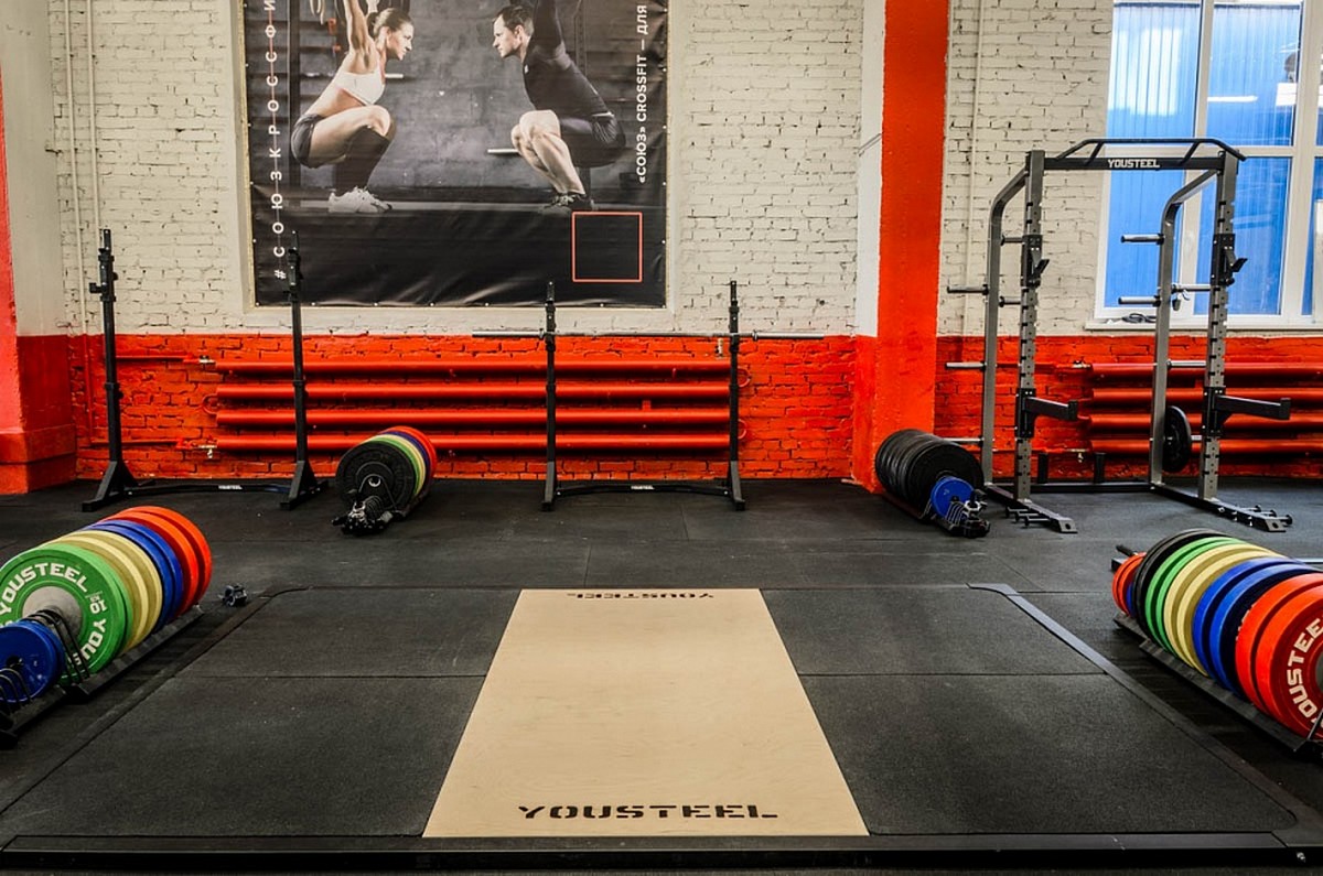 Помост тяжелоатлетический трен. YouSteel 200х300х4 см, щит береза 40мм | Premium Fitness