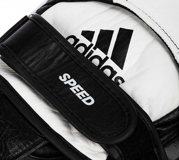 Лапы Speed 550 Micro Air Focus Mitt черно-белые Adidas adiSP550FM