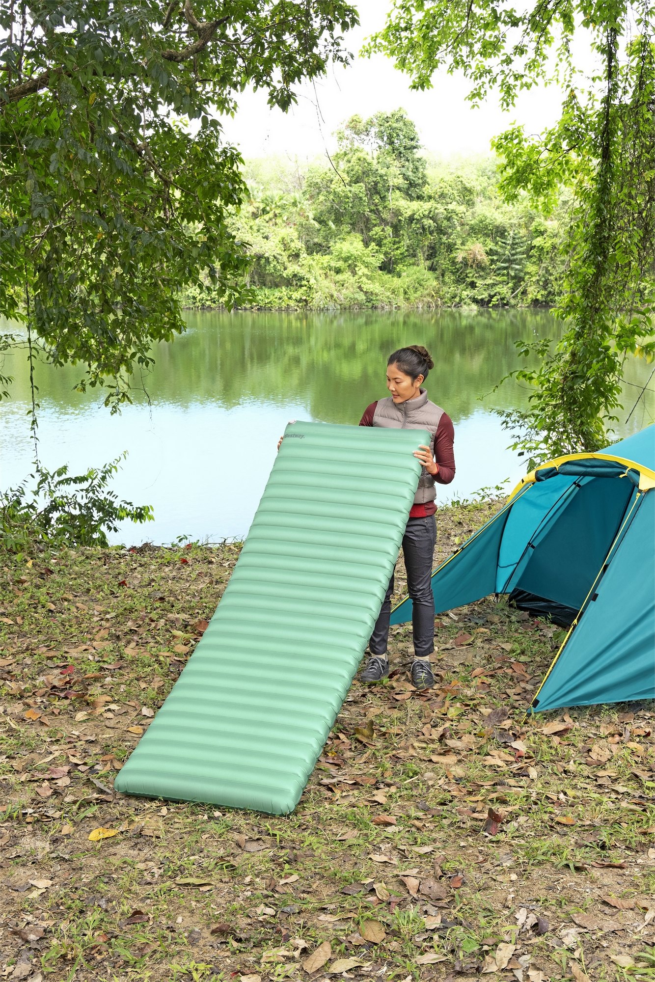 Надувной спальный коврик каремат 203x142x15см Bestway AdventuRest Insulated Queen 69619