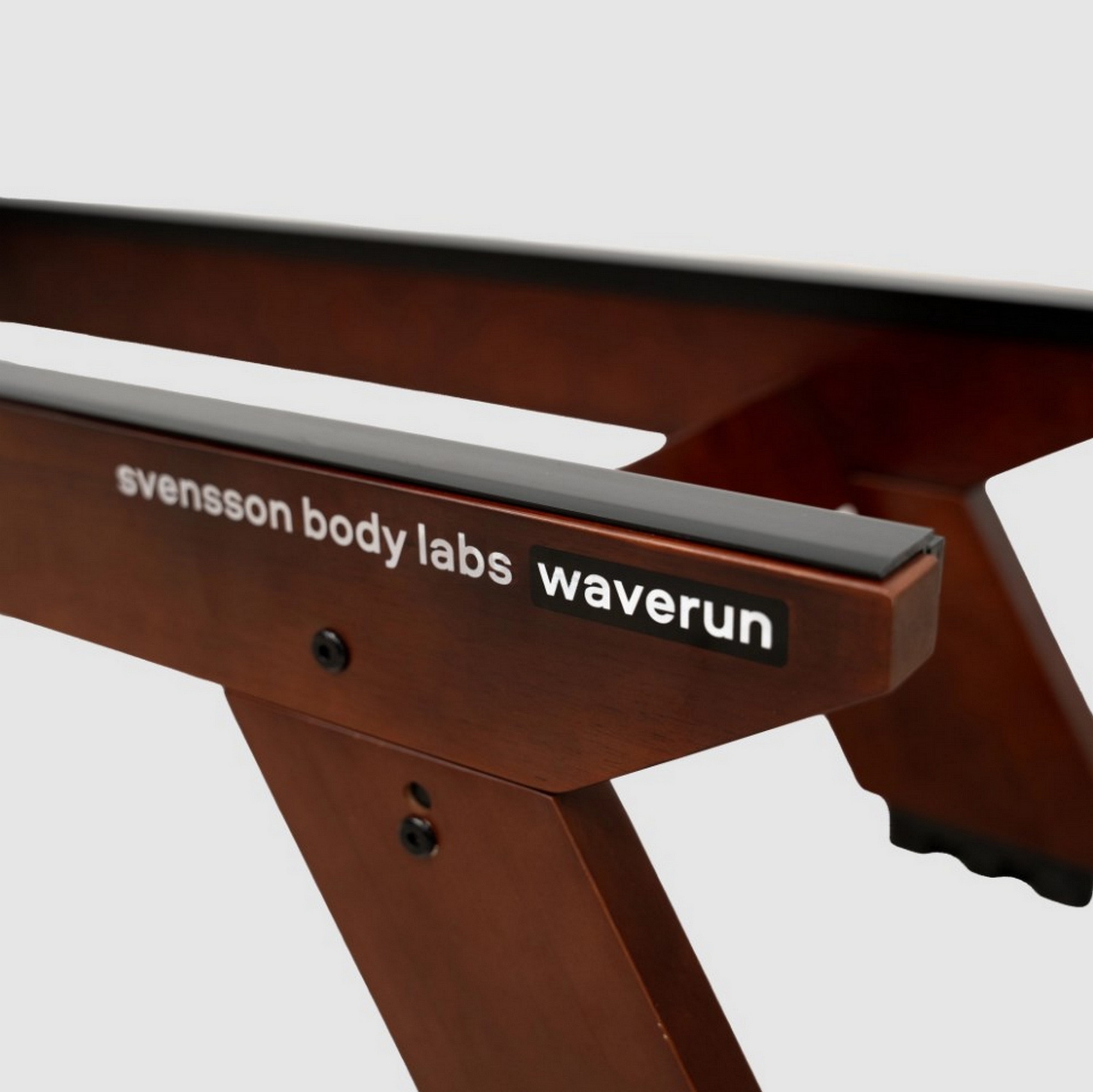 Гребной тренажер домашний Svensson Body Labs WAVERUN